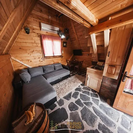 Kolibe Ravno Brdo * Ljubis