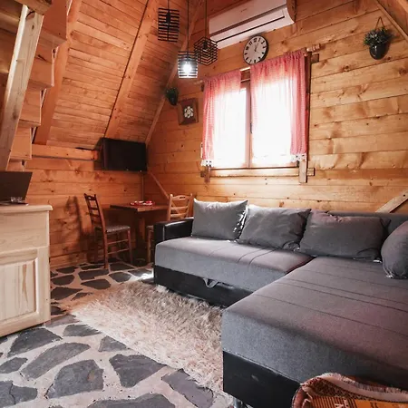 Kolibe Ravno Brdo בית נופש Ljubis