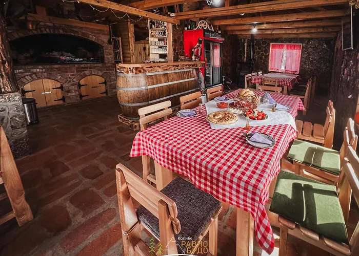 Kolibe Ravno Brdo Feriehus Ljubis