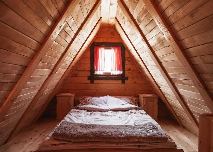 Kolibe Ravno Brdo Ljubis